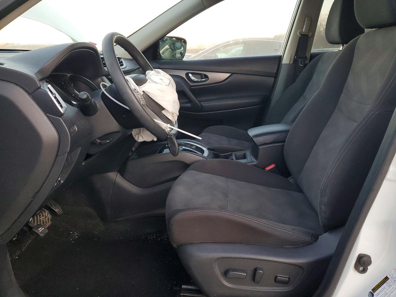 2016 NISSAN ROGUE S photo 7