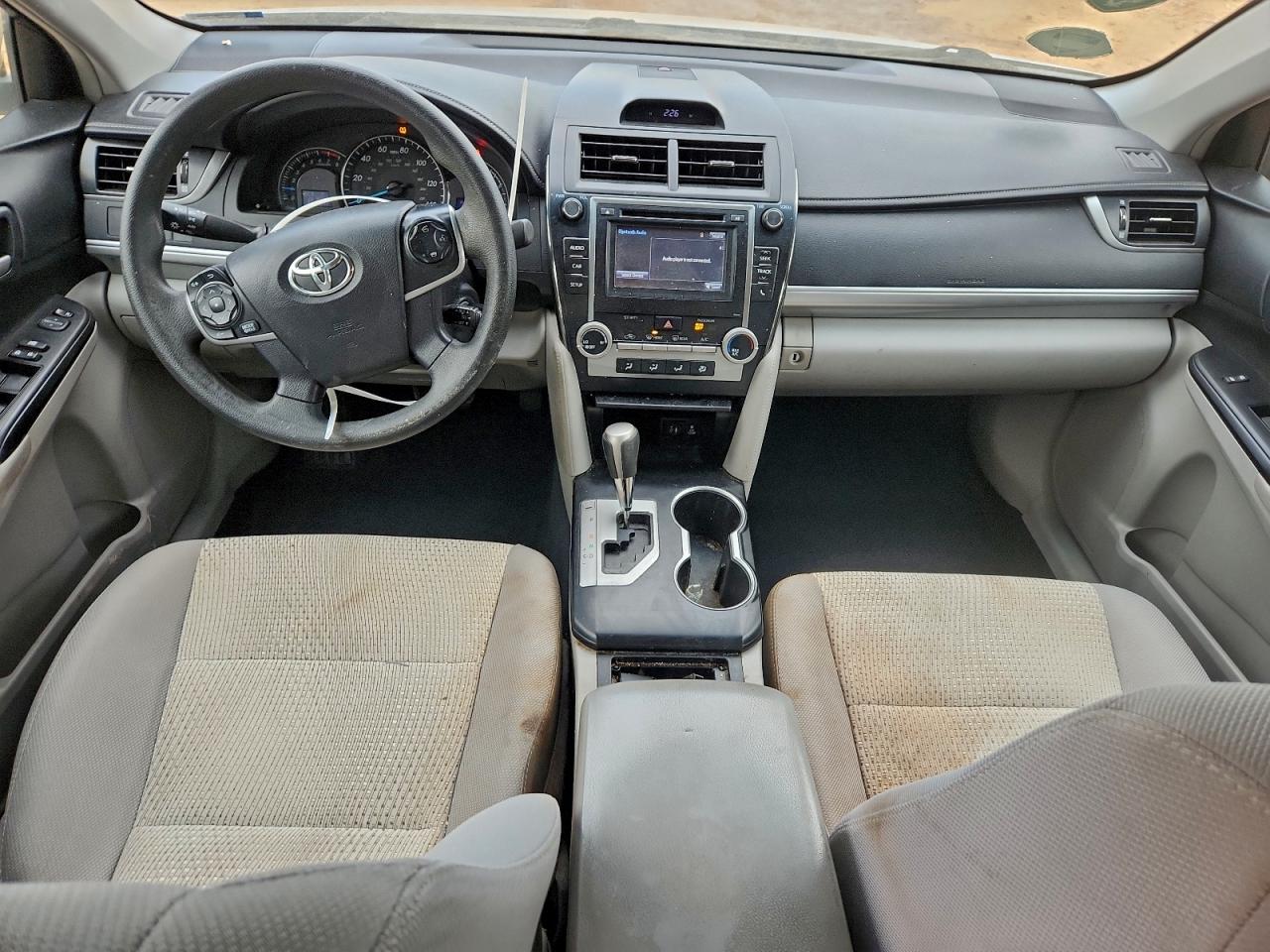 2014 TOYOTA CAMRY L photo 8