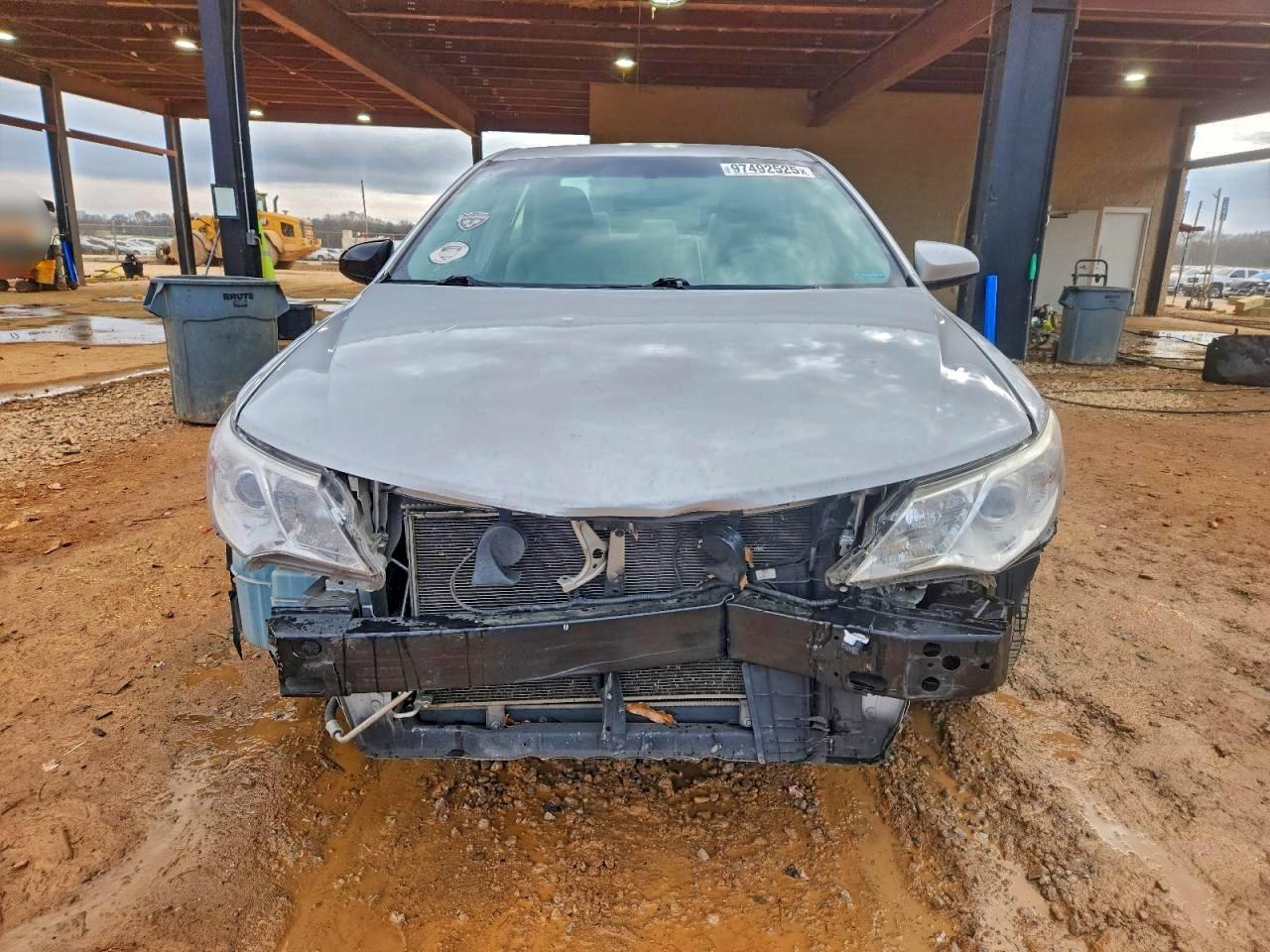 2014 TOYOTA CAMRY L photo 5