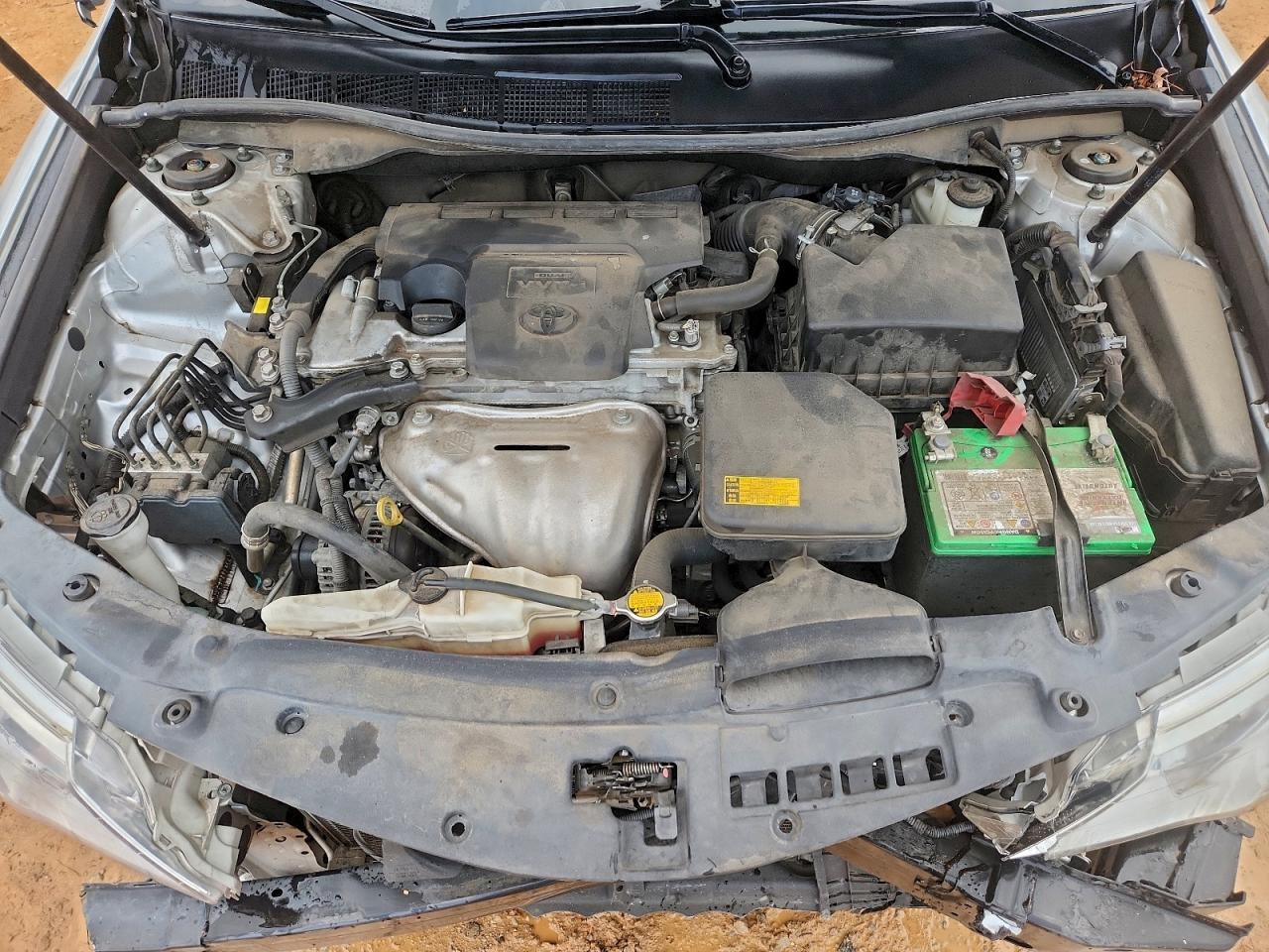 2014 TOYOTA CAMRY L photo 11