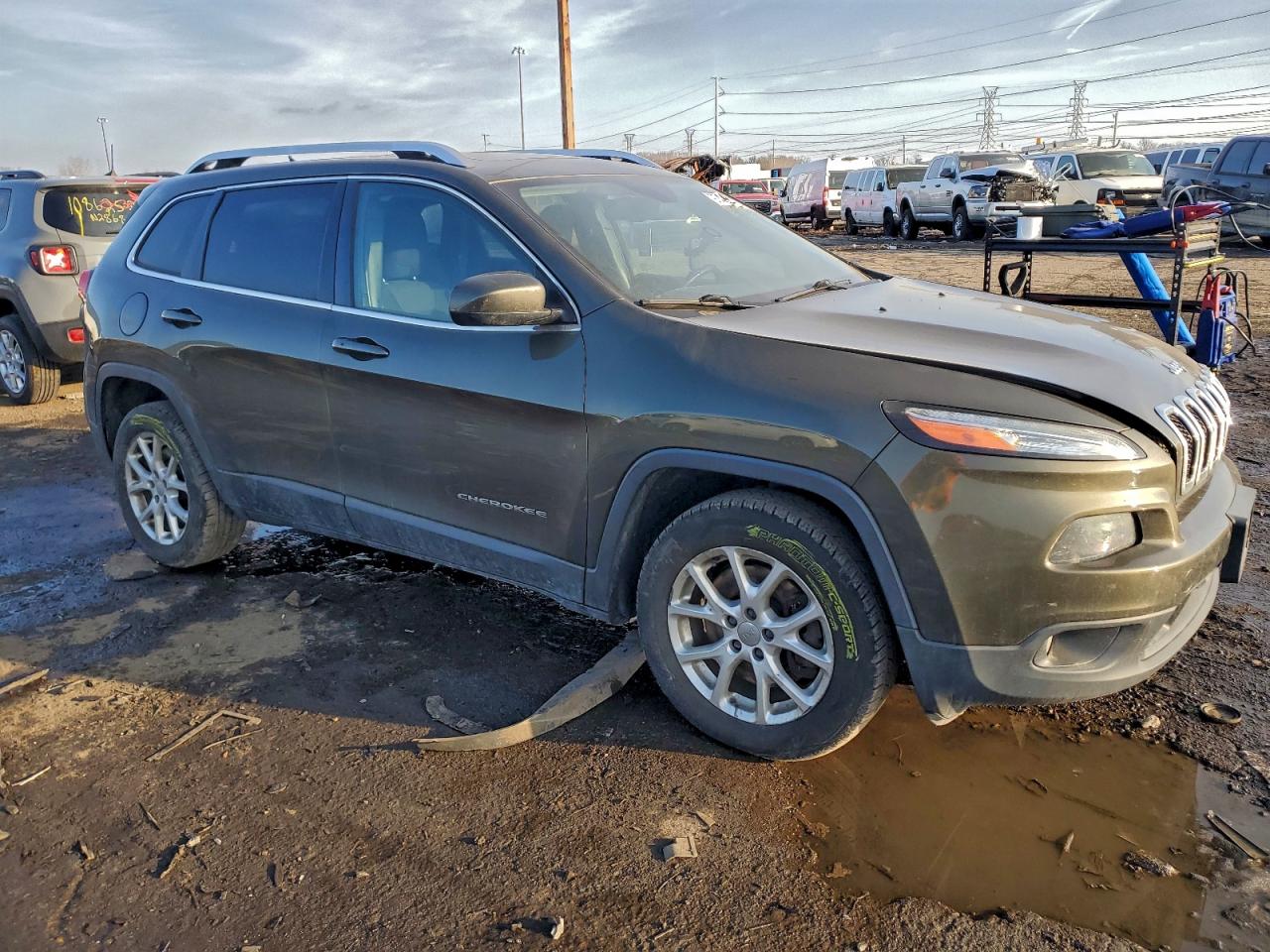 2015 JEEP CHEROKEE LATITUDE photo 4
