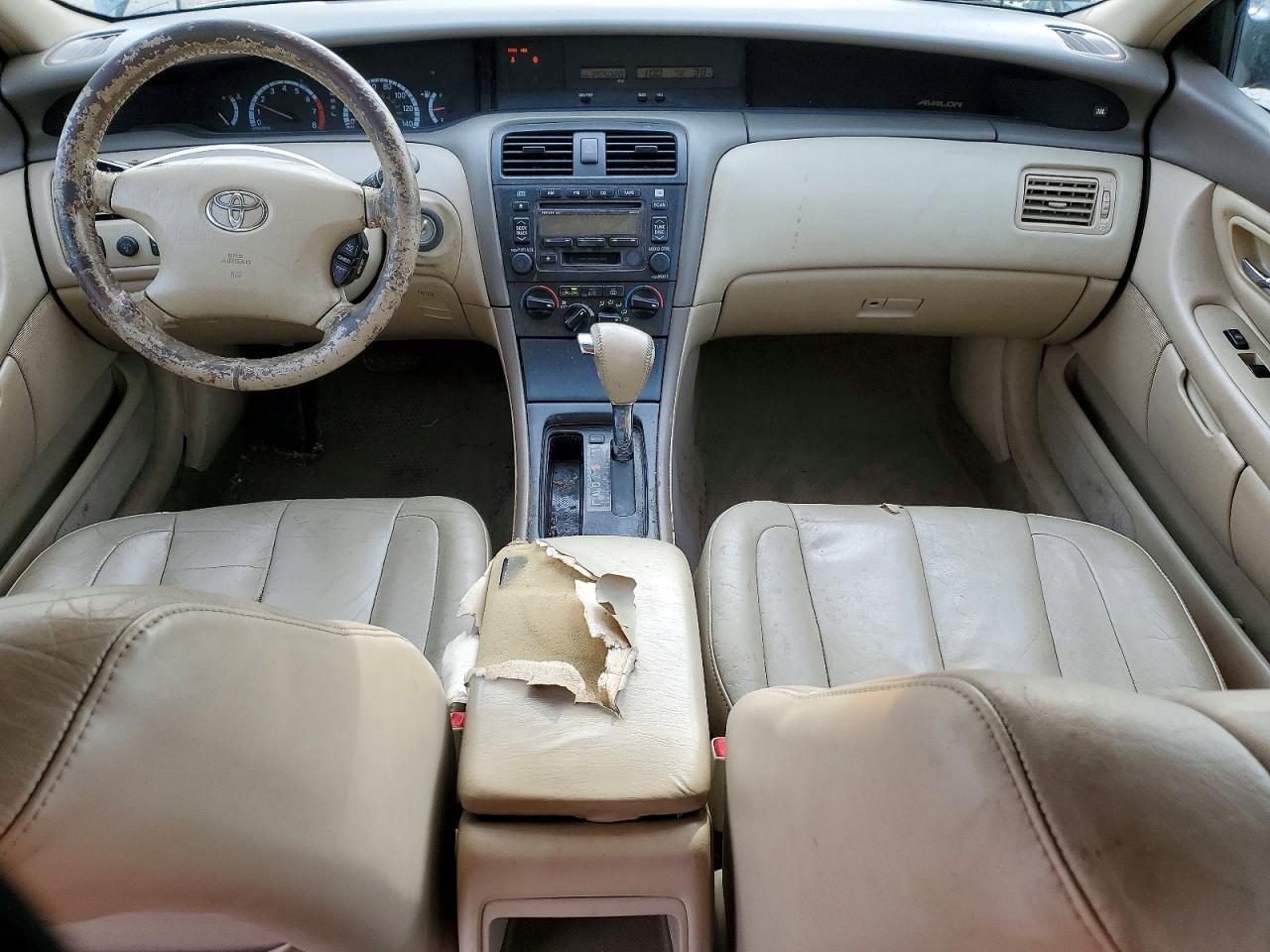 2002 TOYOTA AVALON XL photo 8