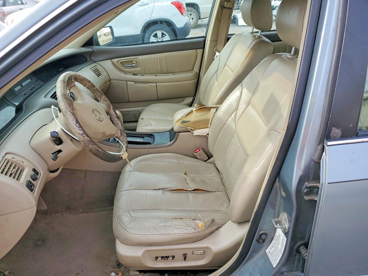 2002 TOYOTA AVALON XL photo 7