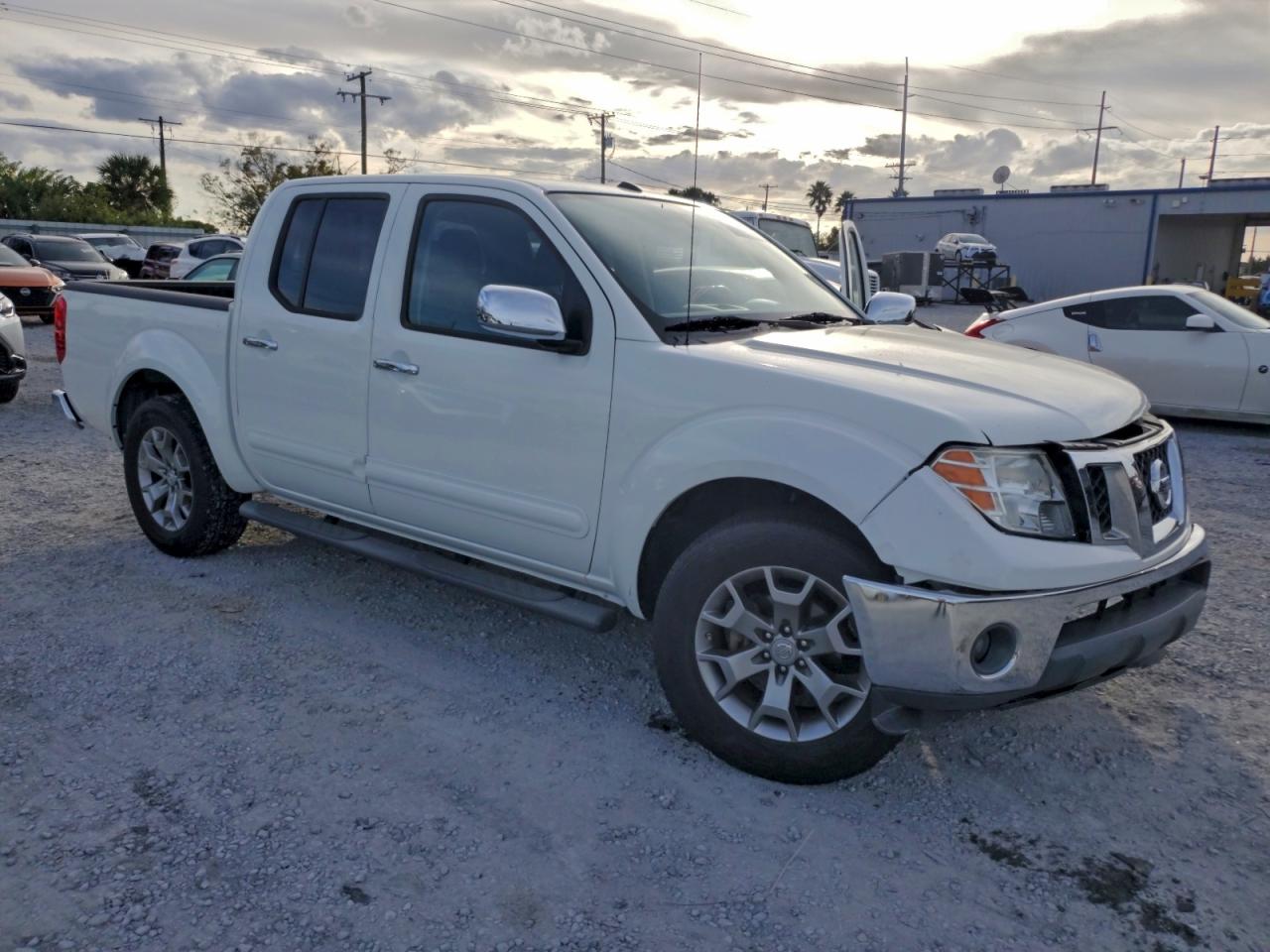 2019 NISSAN FRONTIER S photo 4