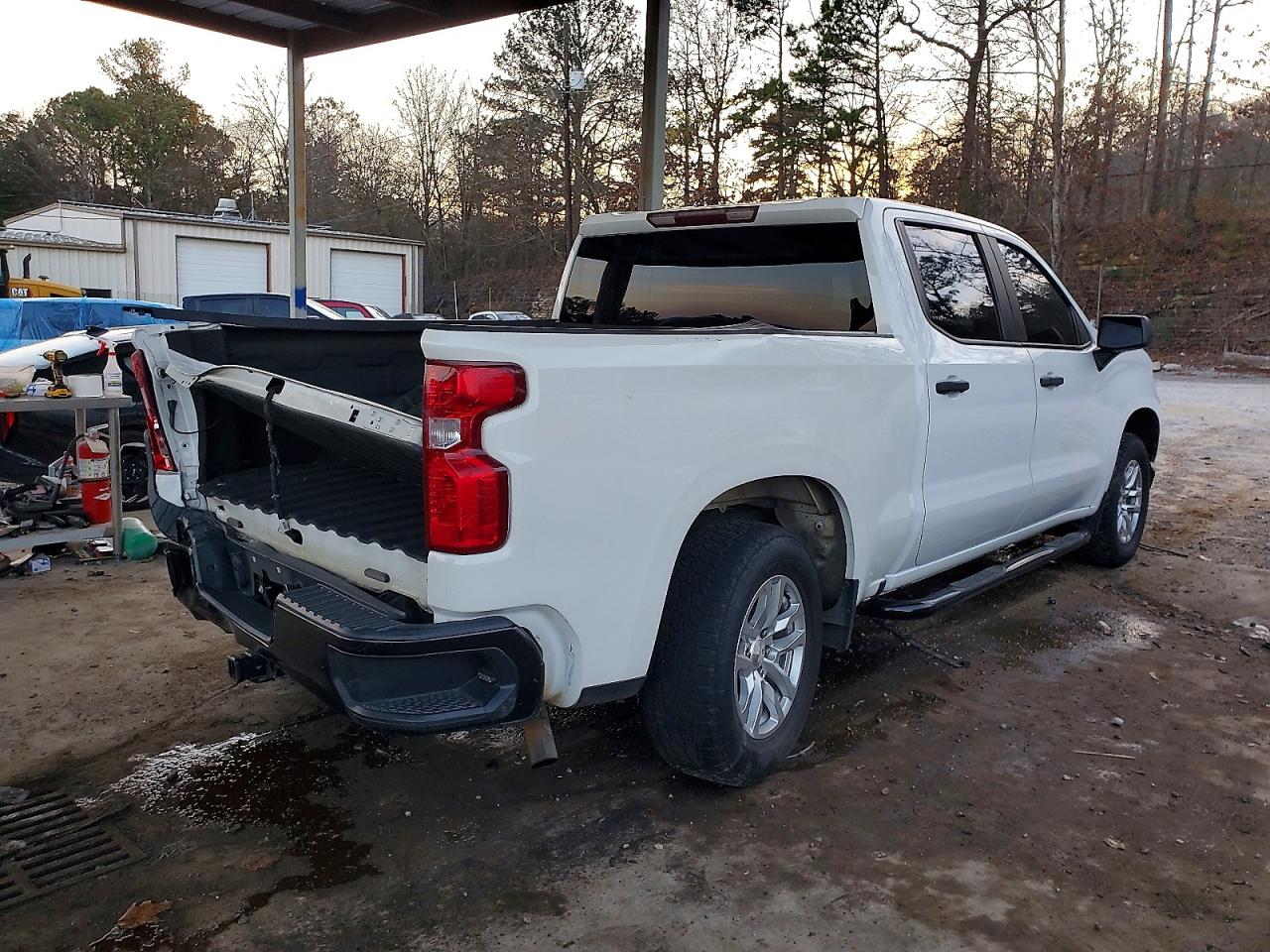 2021 CHEVROLET SILVERADO K1500 photo 3