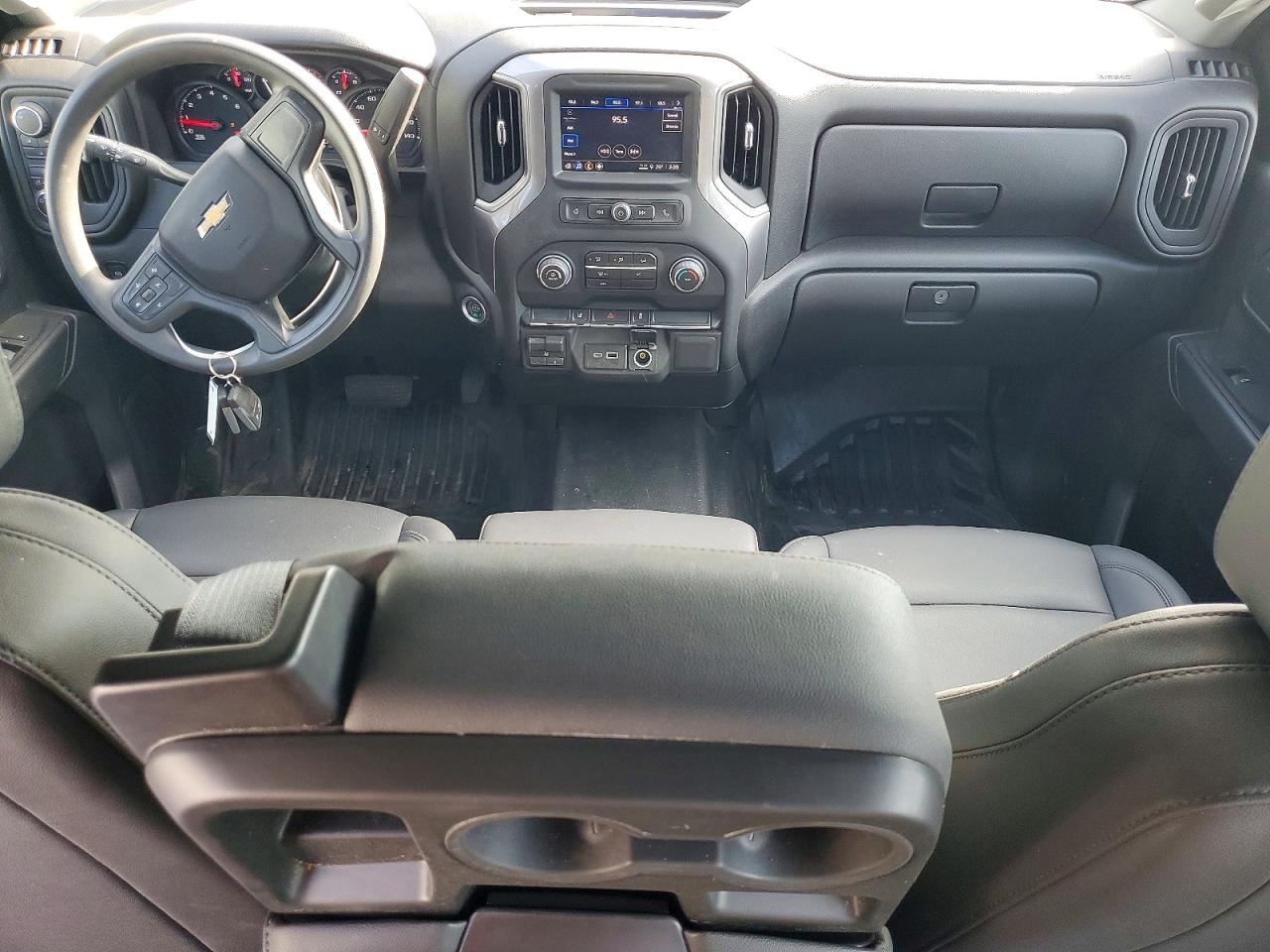 2025 CHEVROLET SILVERADO K2500 HEAVY DUTY photo 15