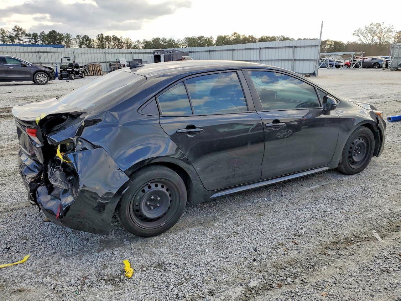 2020 TOYOTA COROLLA LE photo 3