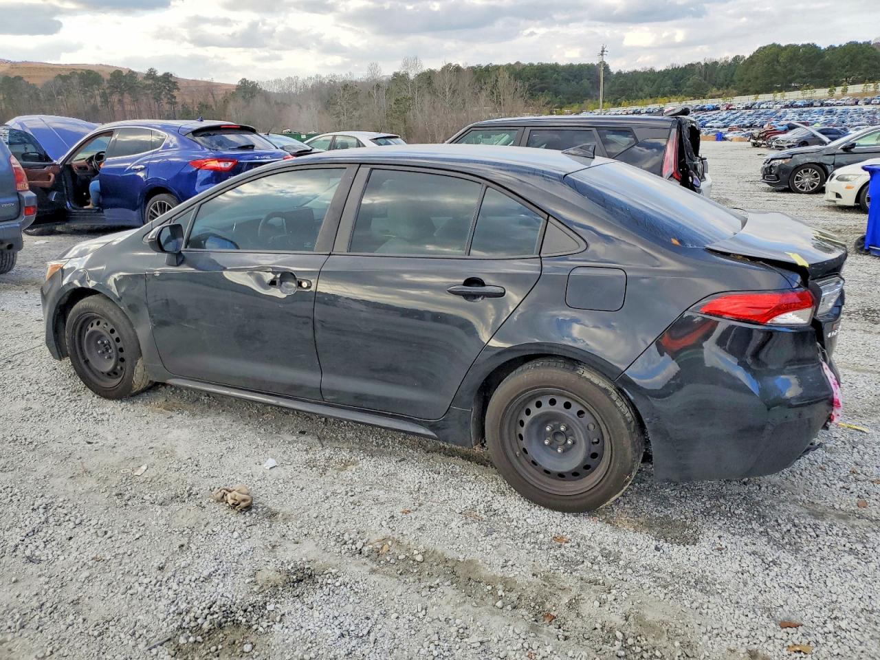 2020 TOYOTA COROLLA LE photo 2
