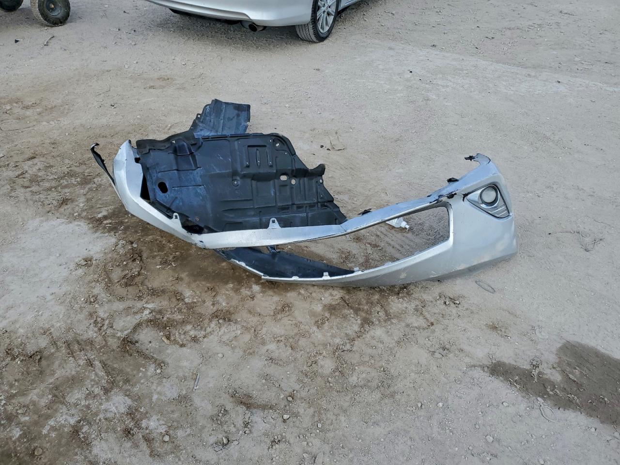 2013 TOYOTA CAMRY L photo 12