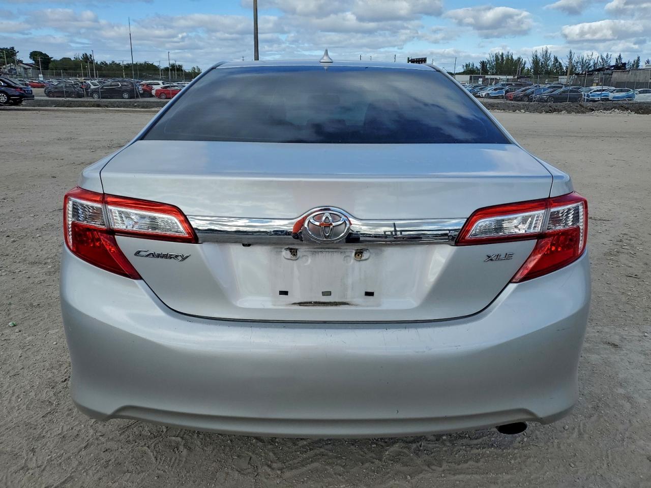 2013 TOYOTA CAMRY L photo 6
