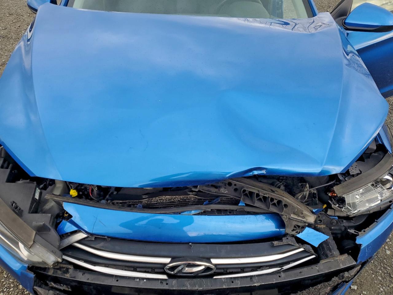 2017 HYUNDAI ELANTRA SE photo 11