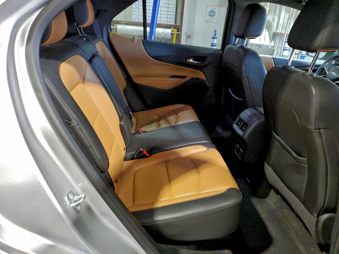 2018 CHEVROLET EQUINOX PREMIER photo 11
