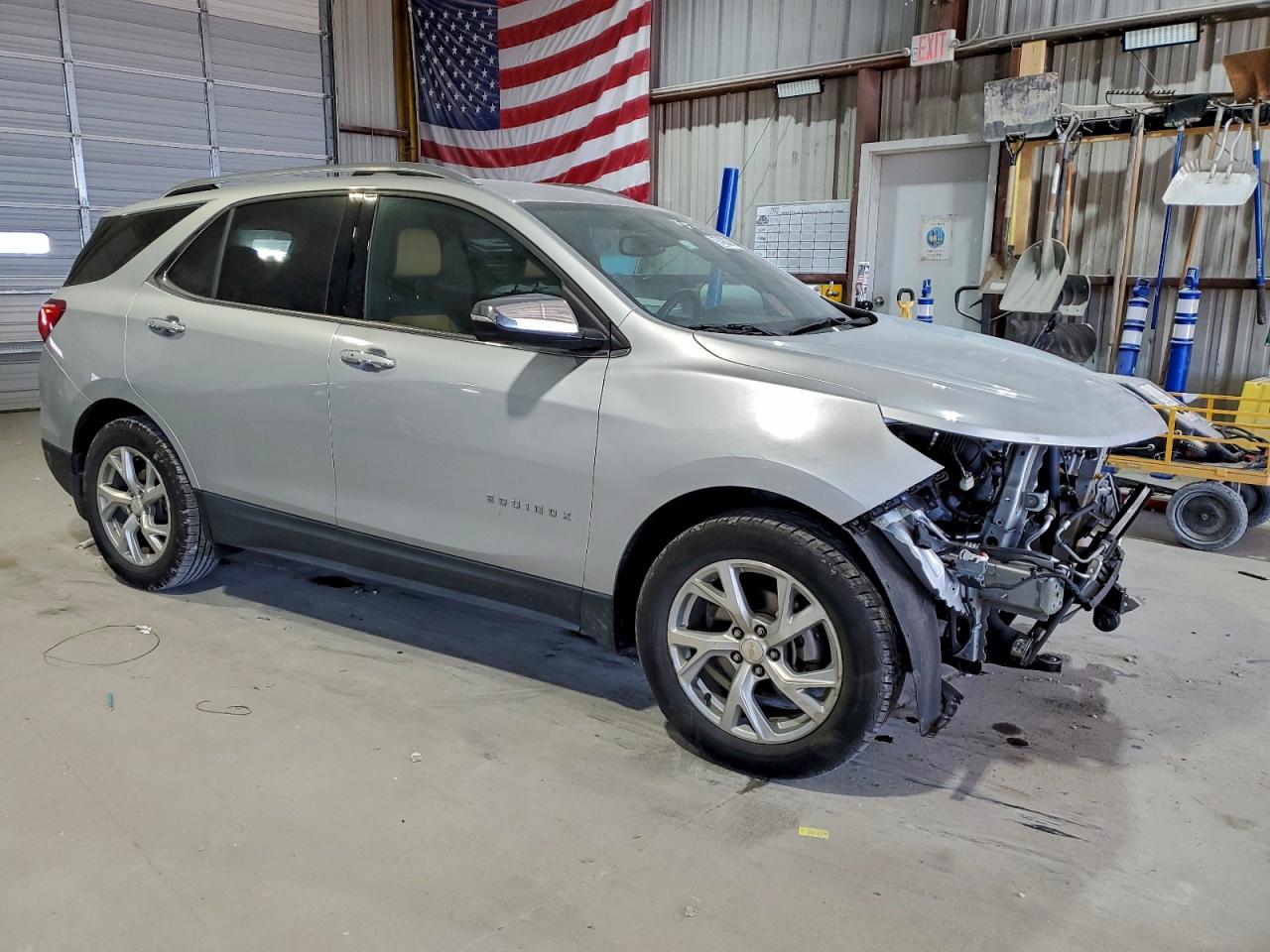 2018 CHEVROLET EQUINOX PREMIER photo 4