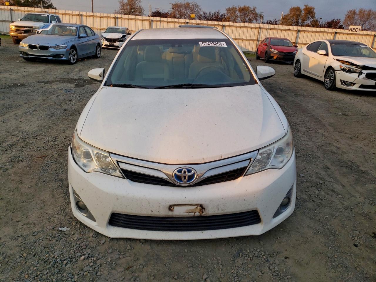 2012 TOYOTA CAMRY HYBRID photo 5