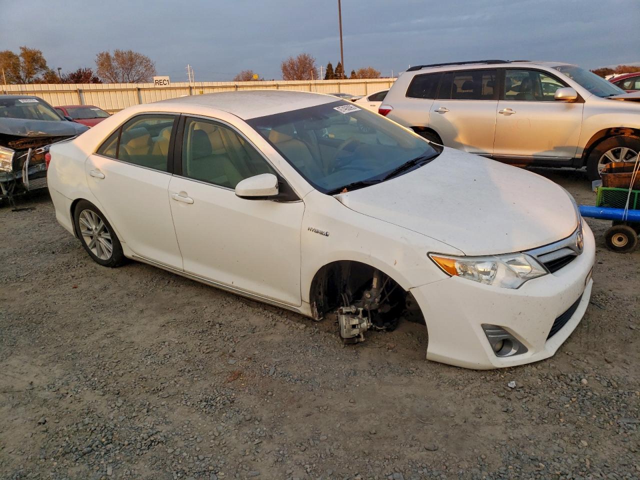 2012 TOYOTA CAMRY HYBRID photo 4