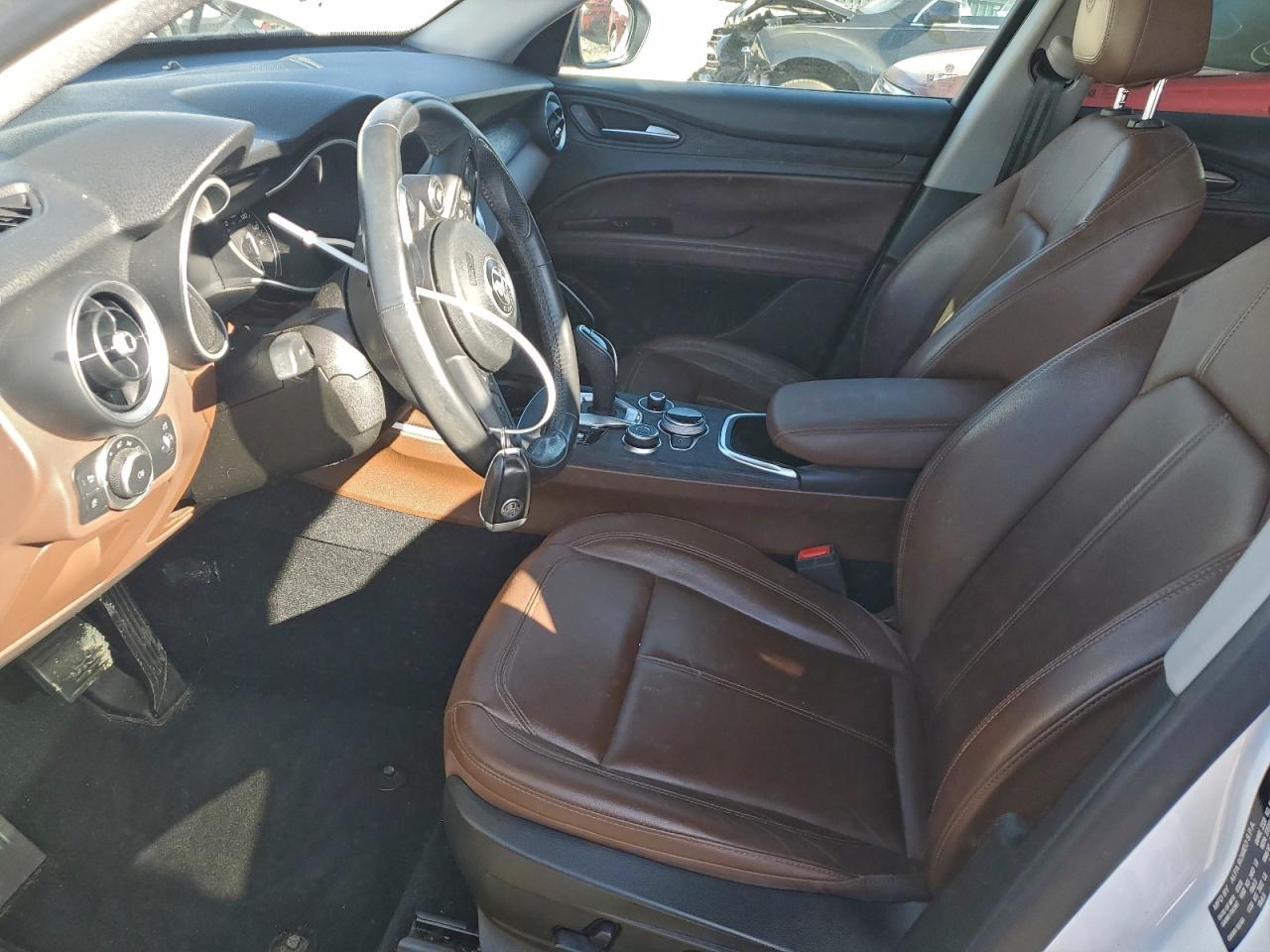 2020 ALFA ROMEO STELVIO photo 7