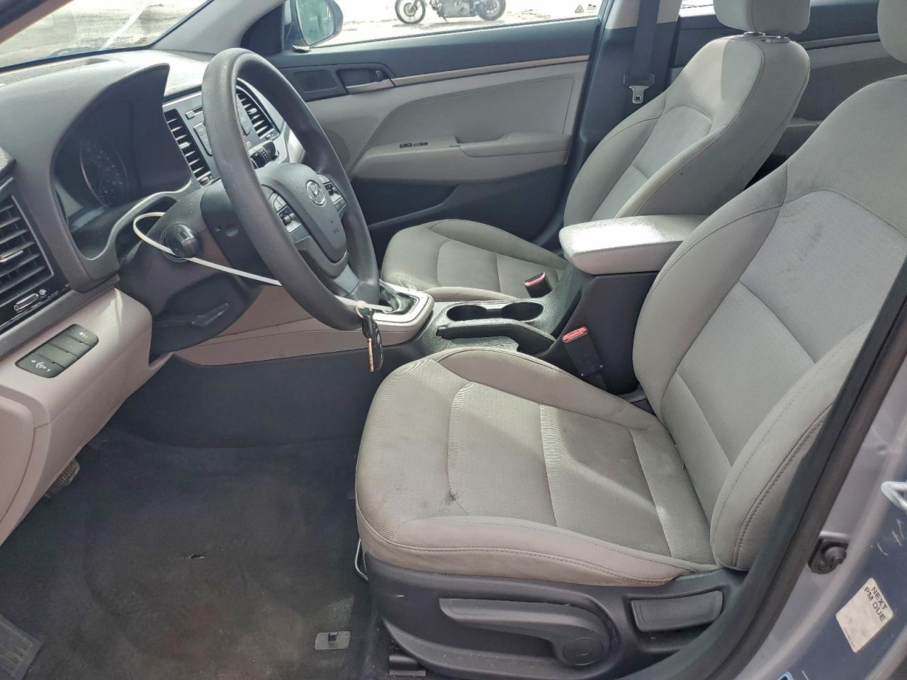2017 HYUNDAI ELANTRA SE photo 7