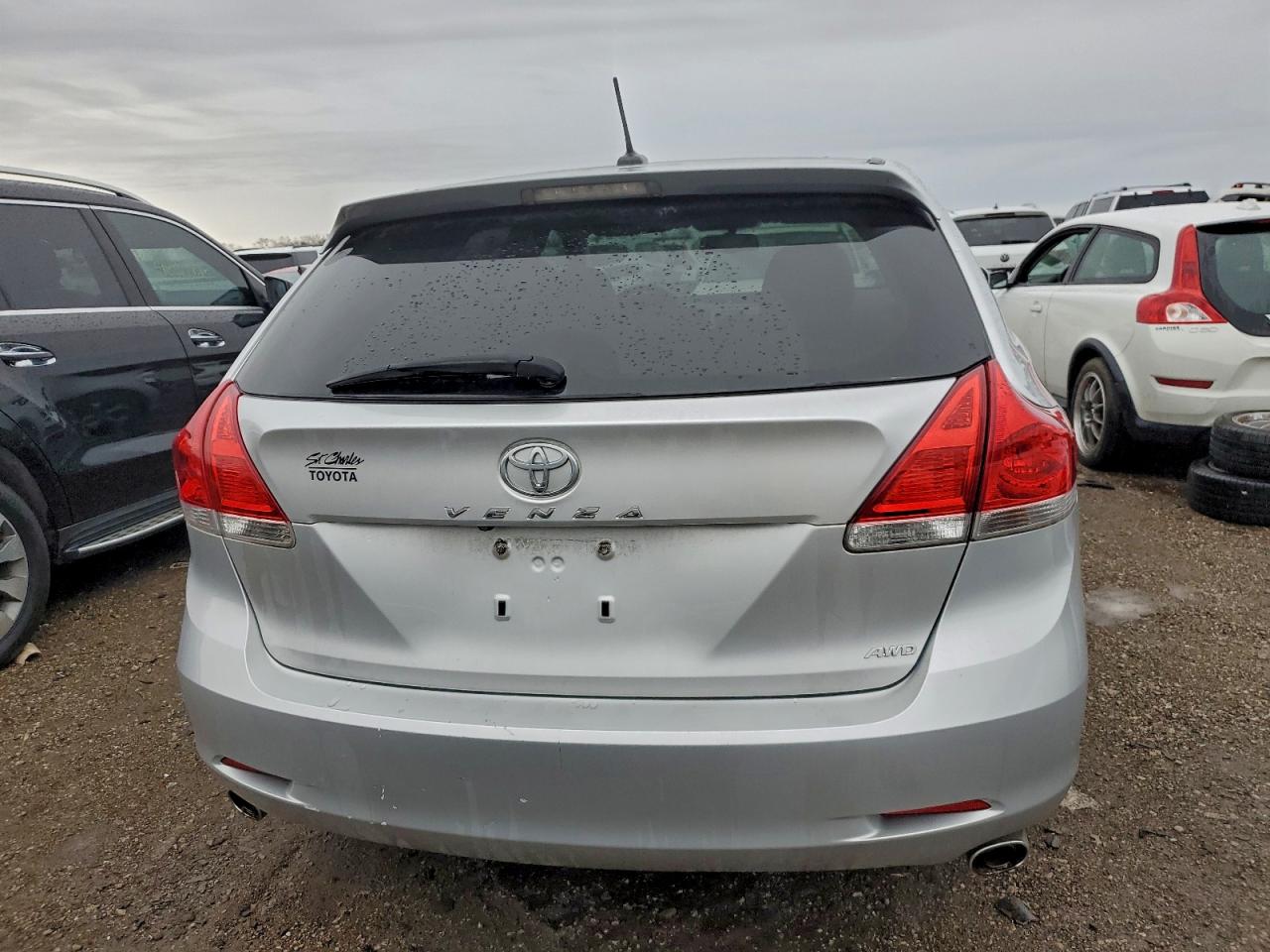 2011 TOYOTA VENZA photo 6