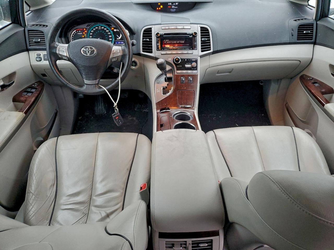 2011 TOYOTA VENZA photo 8