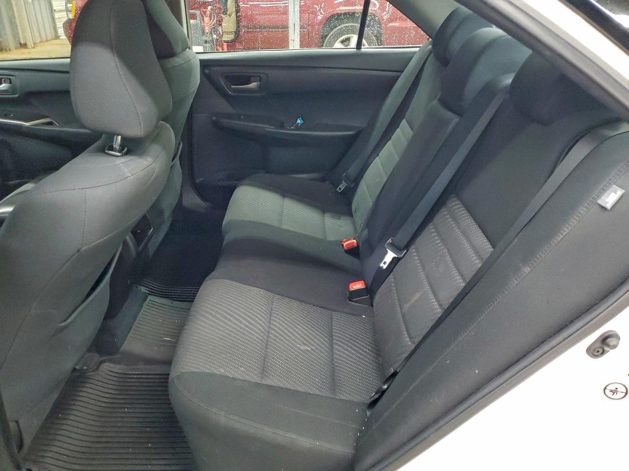 2017 TOYOTA CAMRY LE photo 10