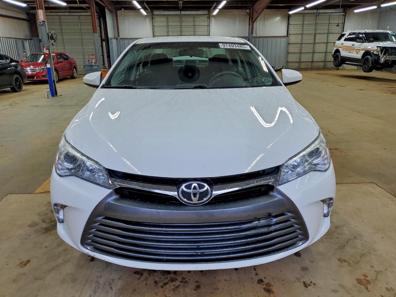 2017 TOYOTA CAMRY LE photo 5