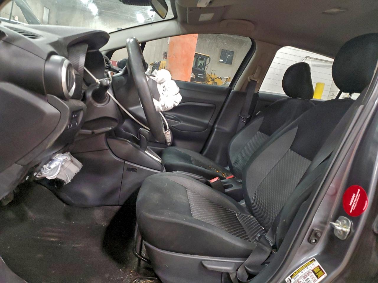 2020 NISSAN VERSA S photo 7