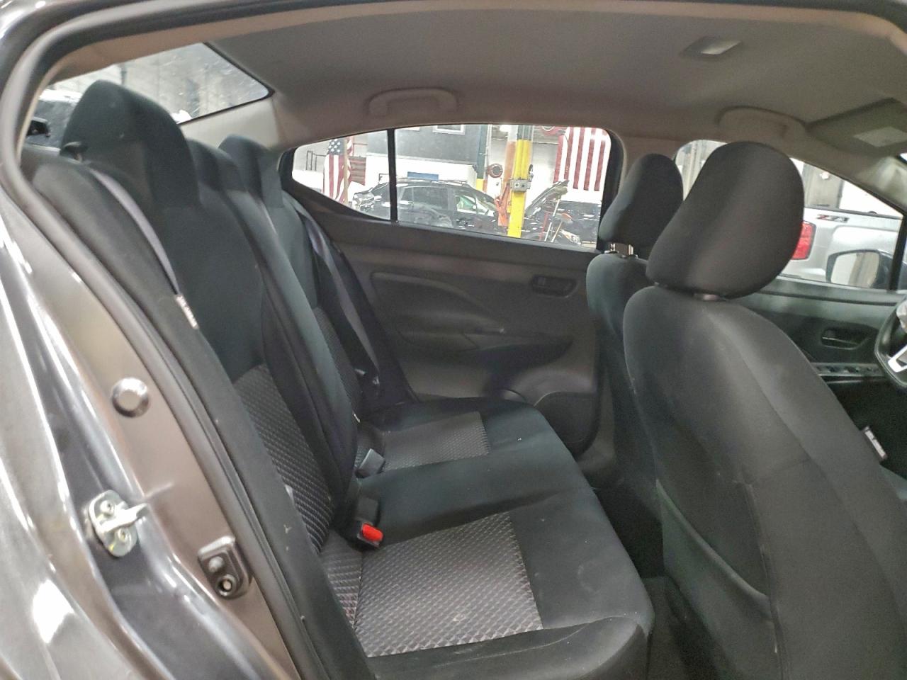2020 NISSAN VERSA S photo 10