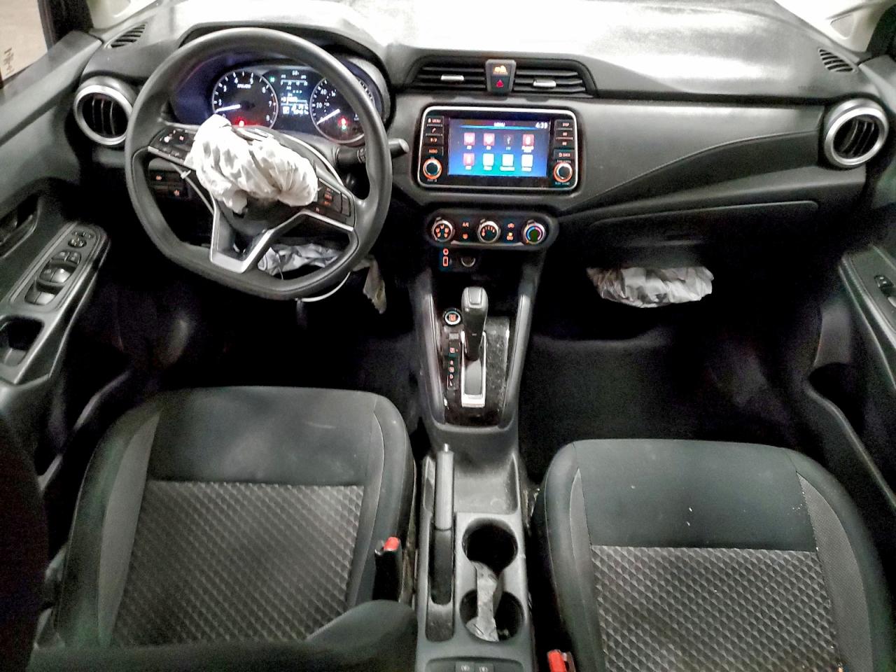 2020 NISSAN VERSA S photo 8