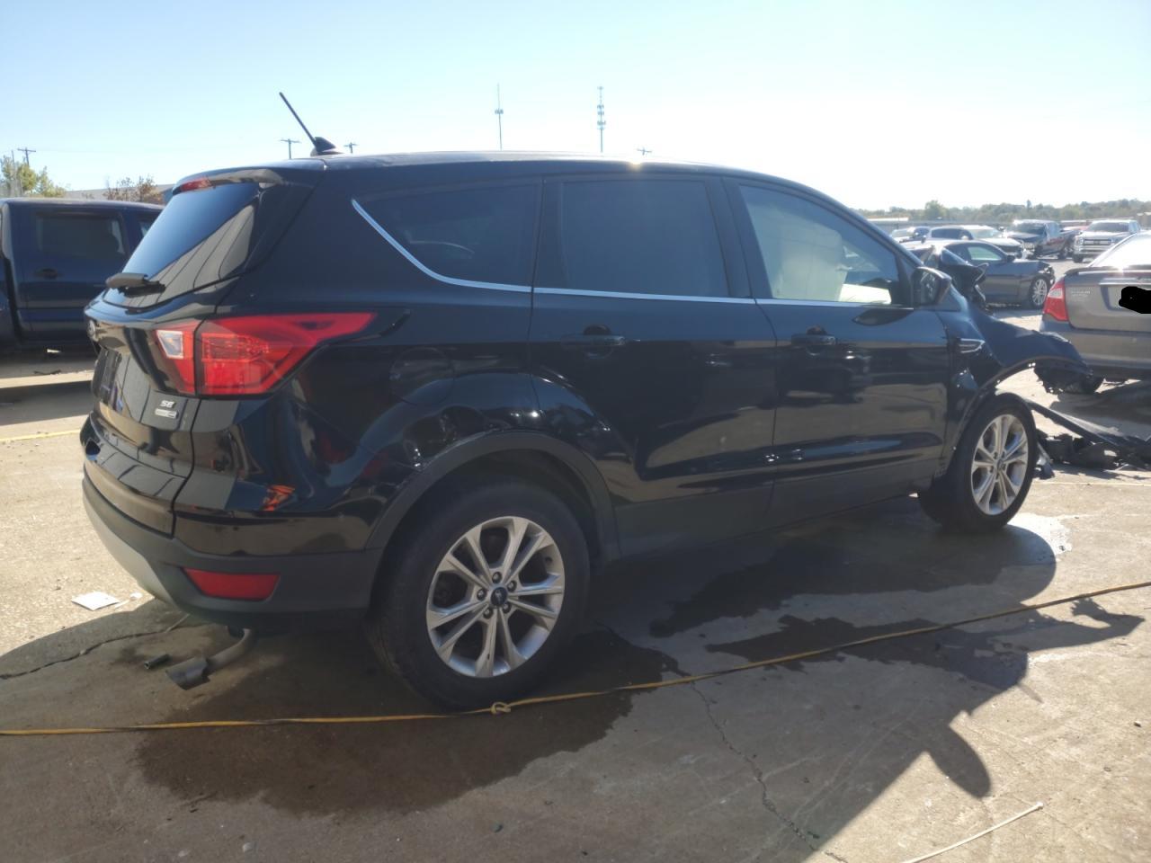 2019 FORD ESCAPE SE photo 3
