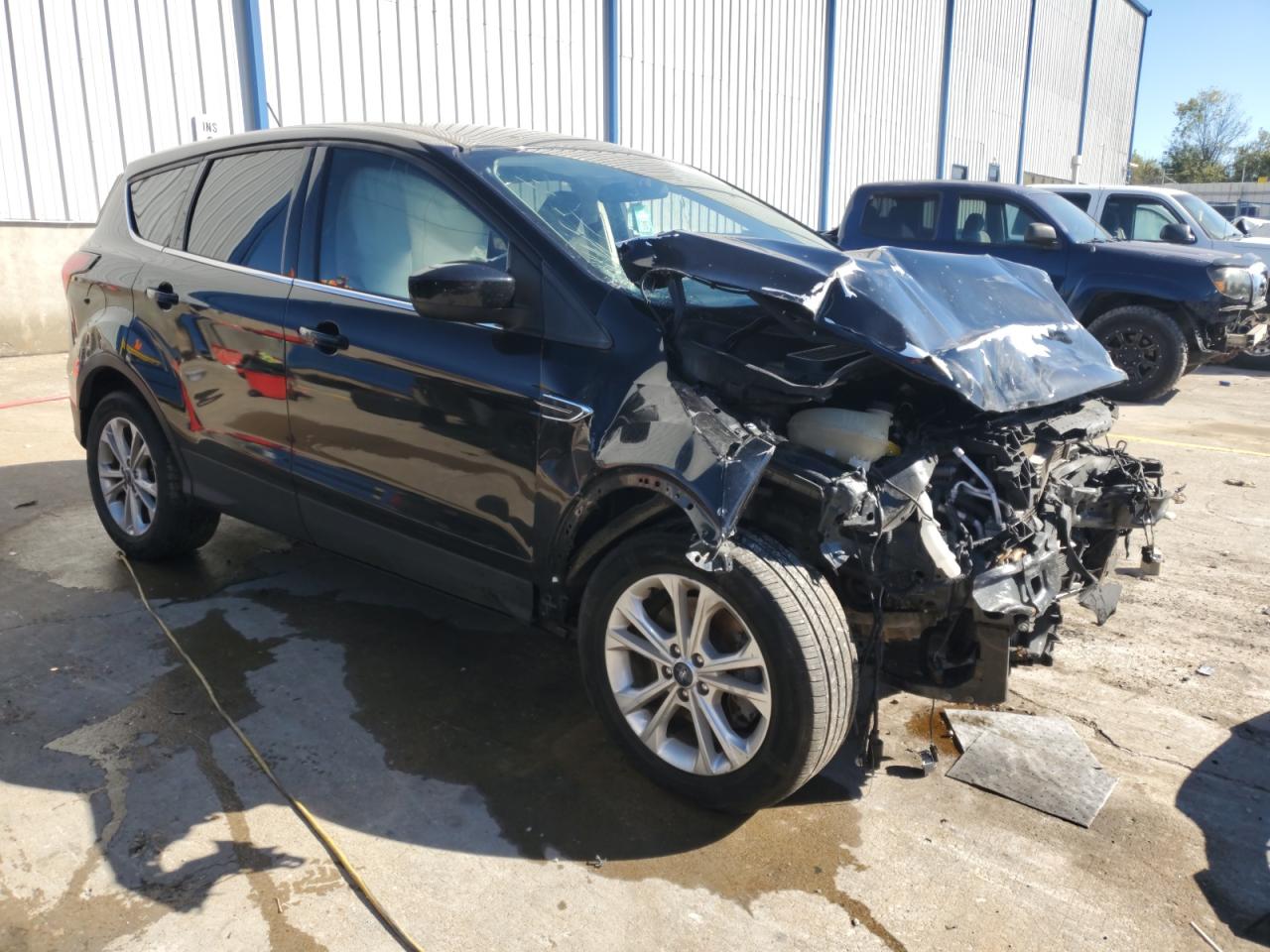 2019 FORD ESCAPE SE photo 4