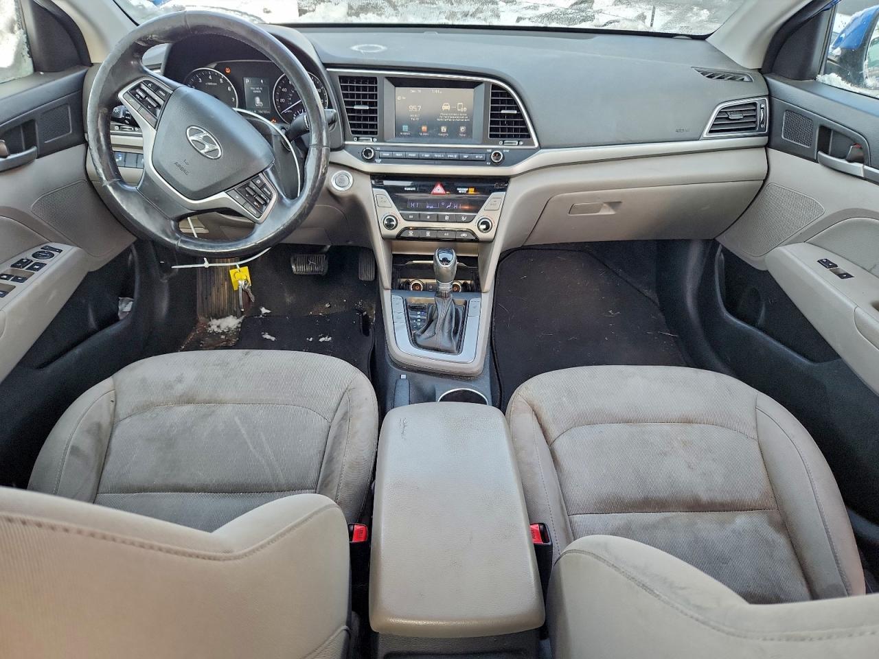 2018 HYUNDAI ELANTRA SEL photo 8