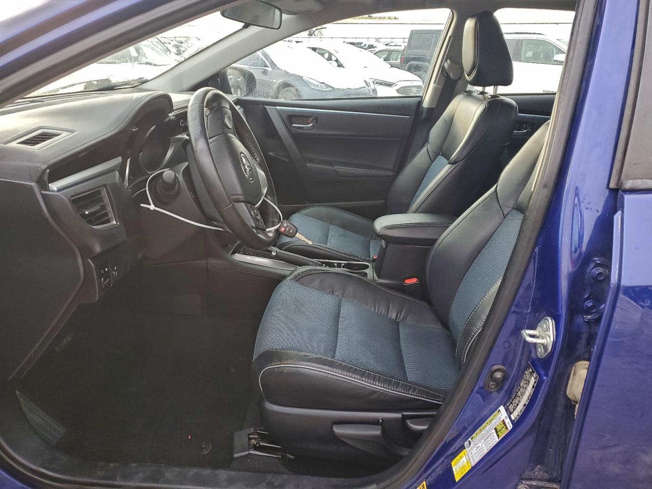 2015 TOYOTA COROLLA L photo 7
