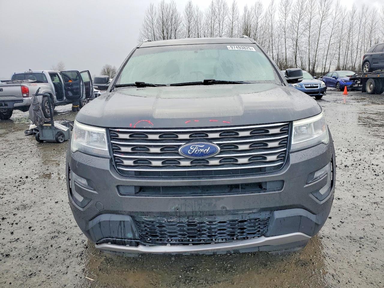 2017 FORD EXPLORER XLT photo 5