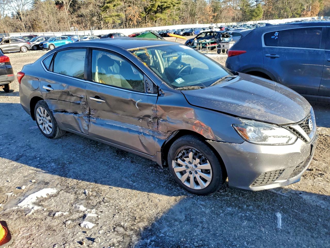 2016 NISSAN SENTRA S photo 4