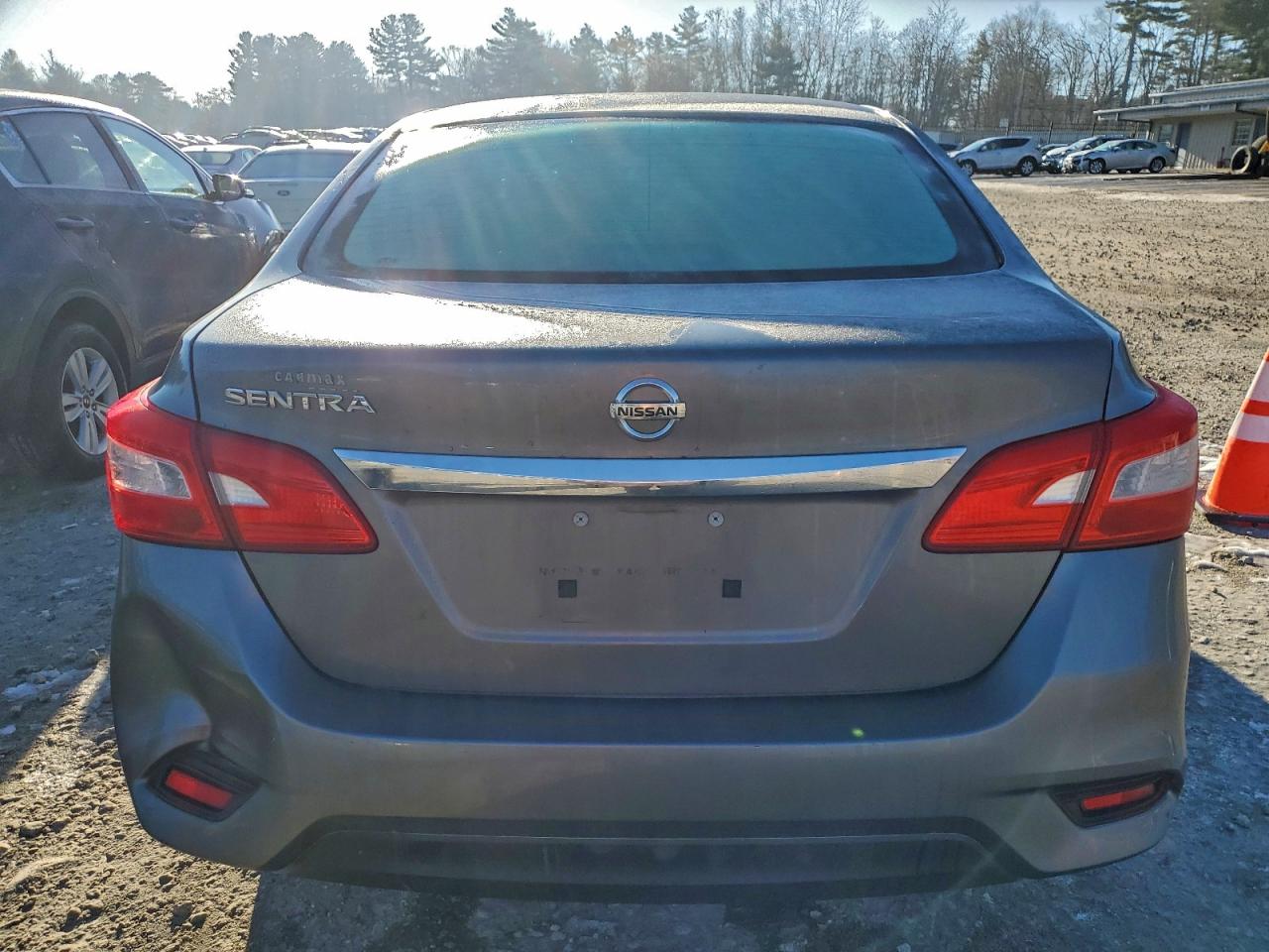 2016 NISSAN SENTRA S photo 6