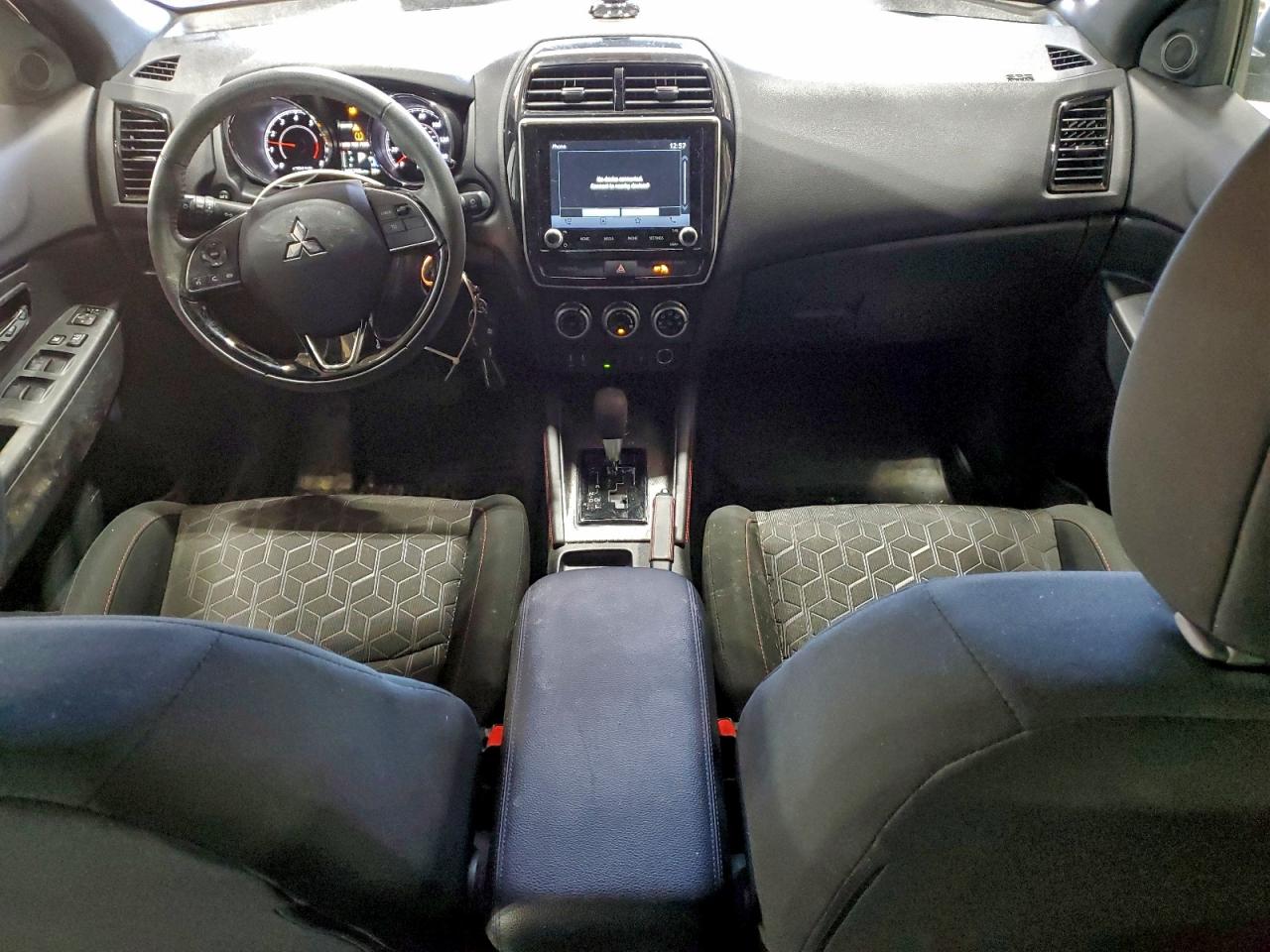 2024 MITSUBISHI OUTLANDER SPORT S/SE photo 8