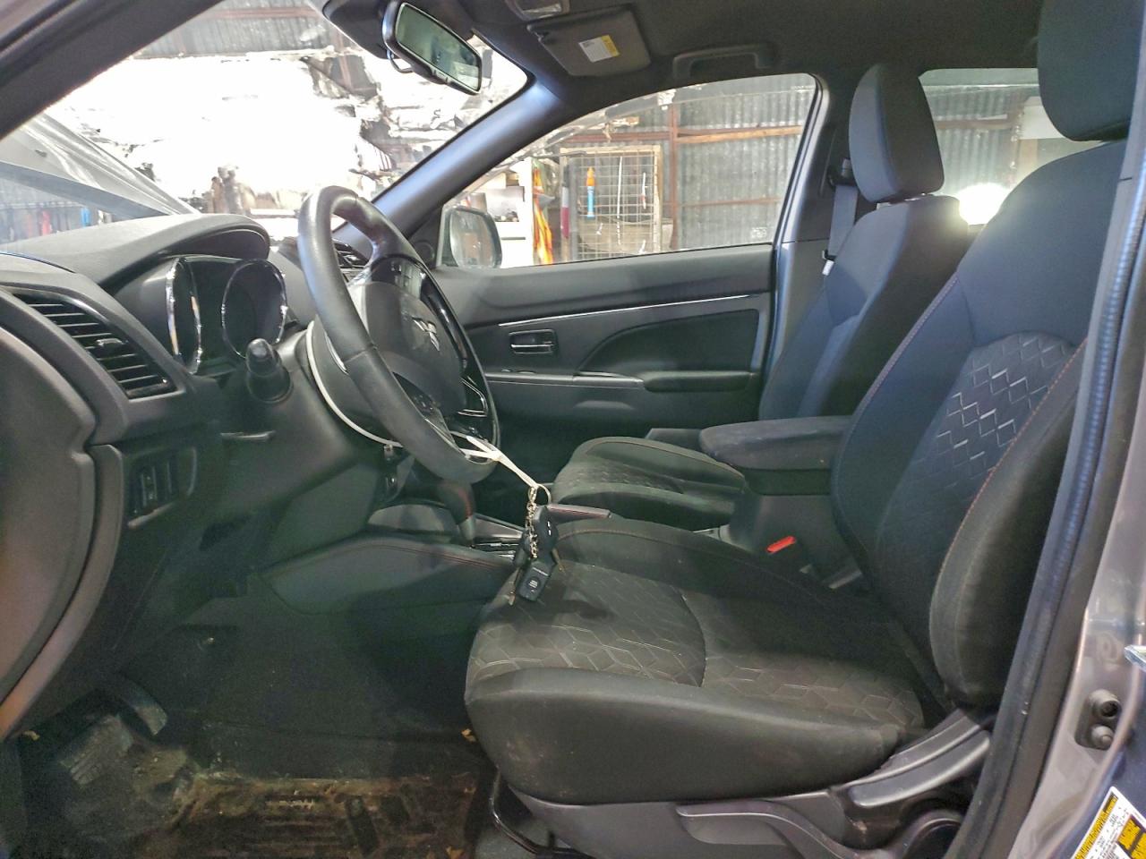 2024 MITSUBISHI OUTLANDER SPORT S/SE photo 7
