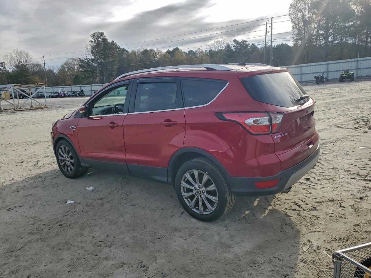 2017 FORD ESCAPE TITANIUM photo 2
