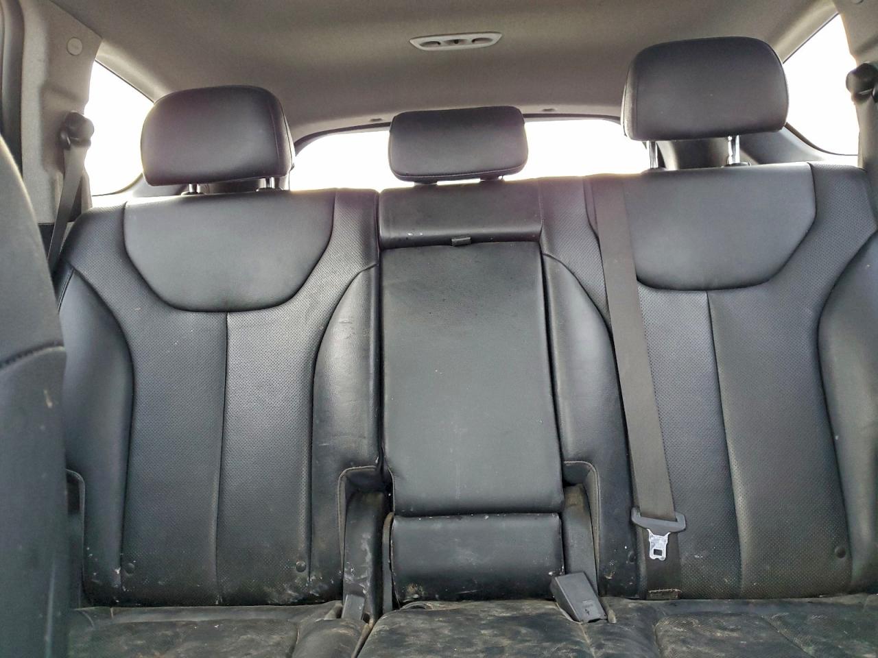 2019 HYUNDAI SANTA FE LIMITED photo 10
