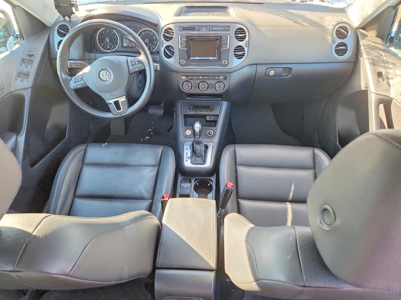 2016 VOLKSWAGEN TIGUAN S photo 8