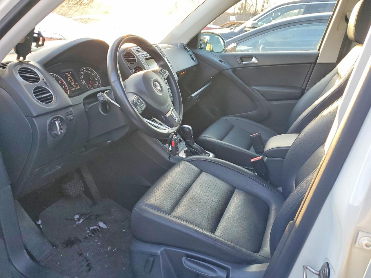 2016 VOLKSWAGEN TIGUAN S photo 7