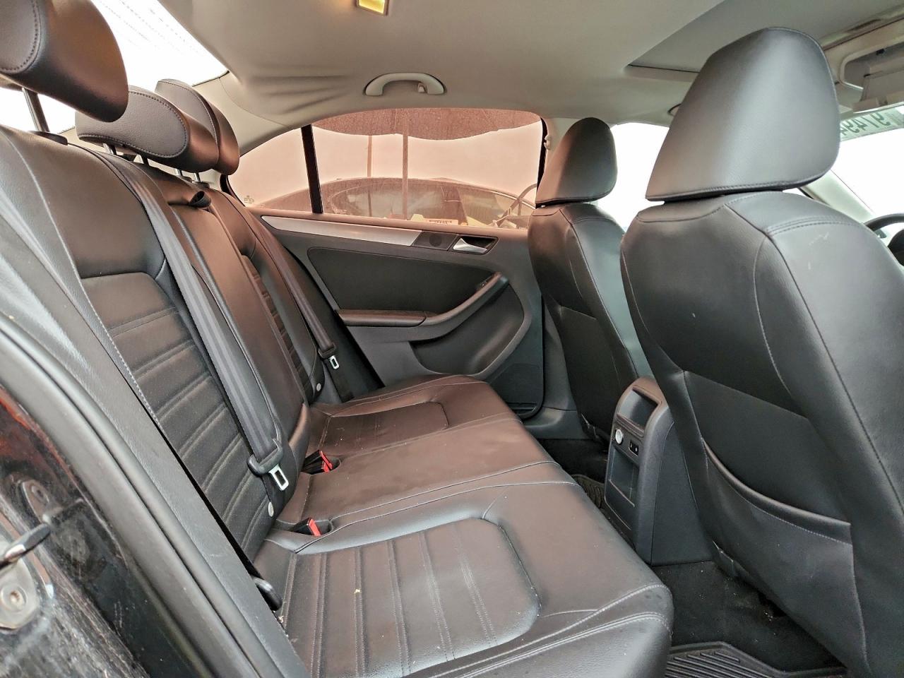 2014 VOLKSWAGEN JETTA SEL photo 10