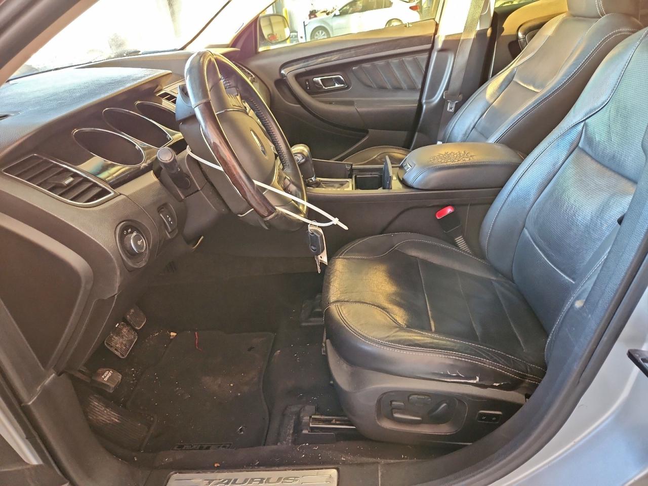 2010 FORD TAURUS LIMITED photo 7