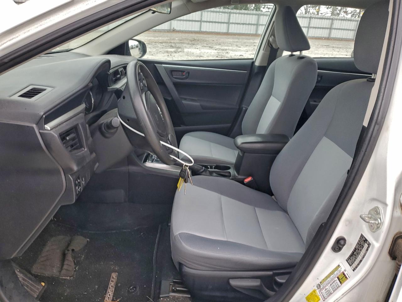 2014 TOYOTA COROLLA L photo 7