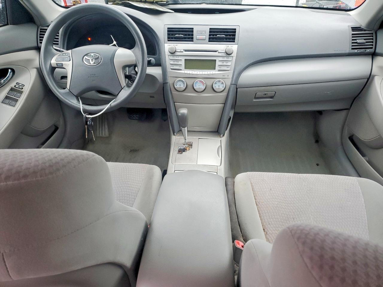 2010 TOYOTA CAMRY BASE photo 8