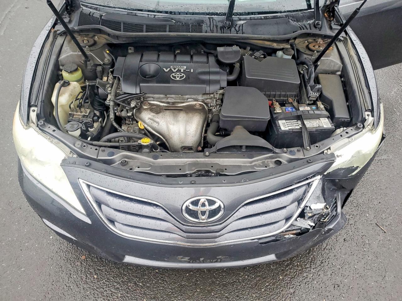 2010 TOYOTA CAMRY BASE photo 11