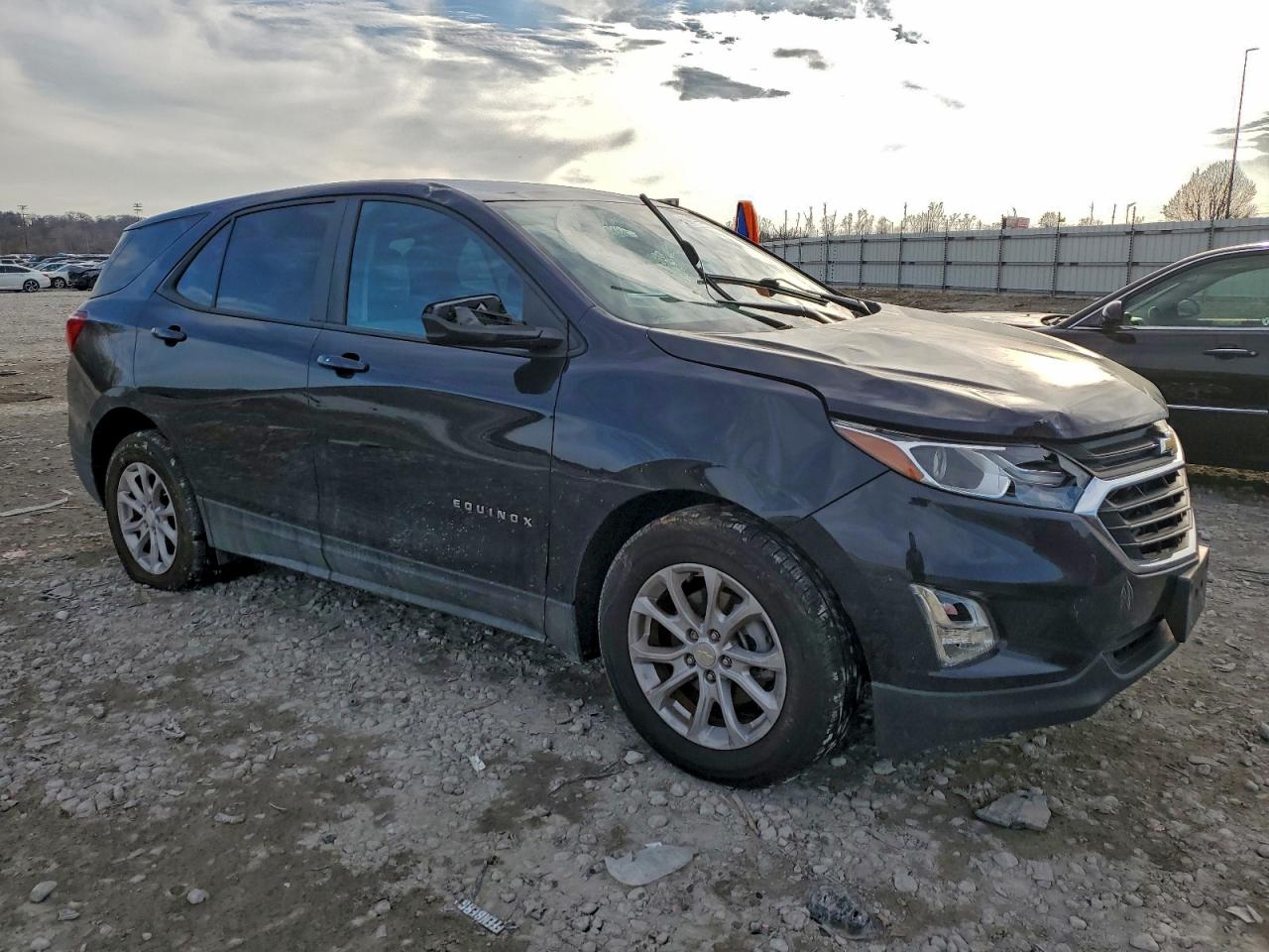 2021 CHEVROLET EQUINOX LS photo 4