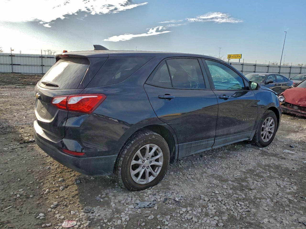 2021 CHEVROLET EQUINOX LS photo 3