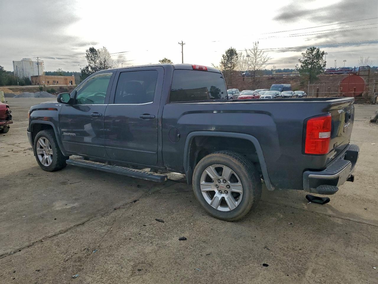 2014 GMC SIERRA K1500 SLE photo 2