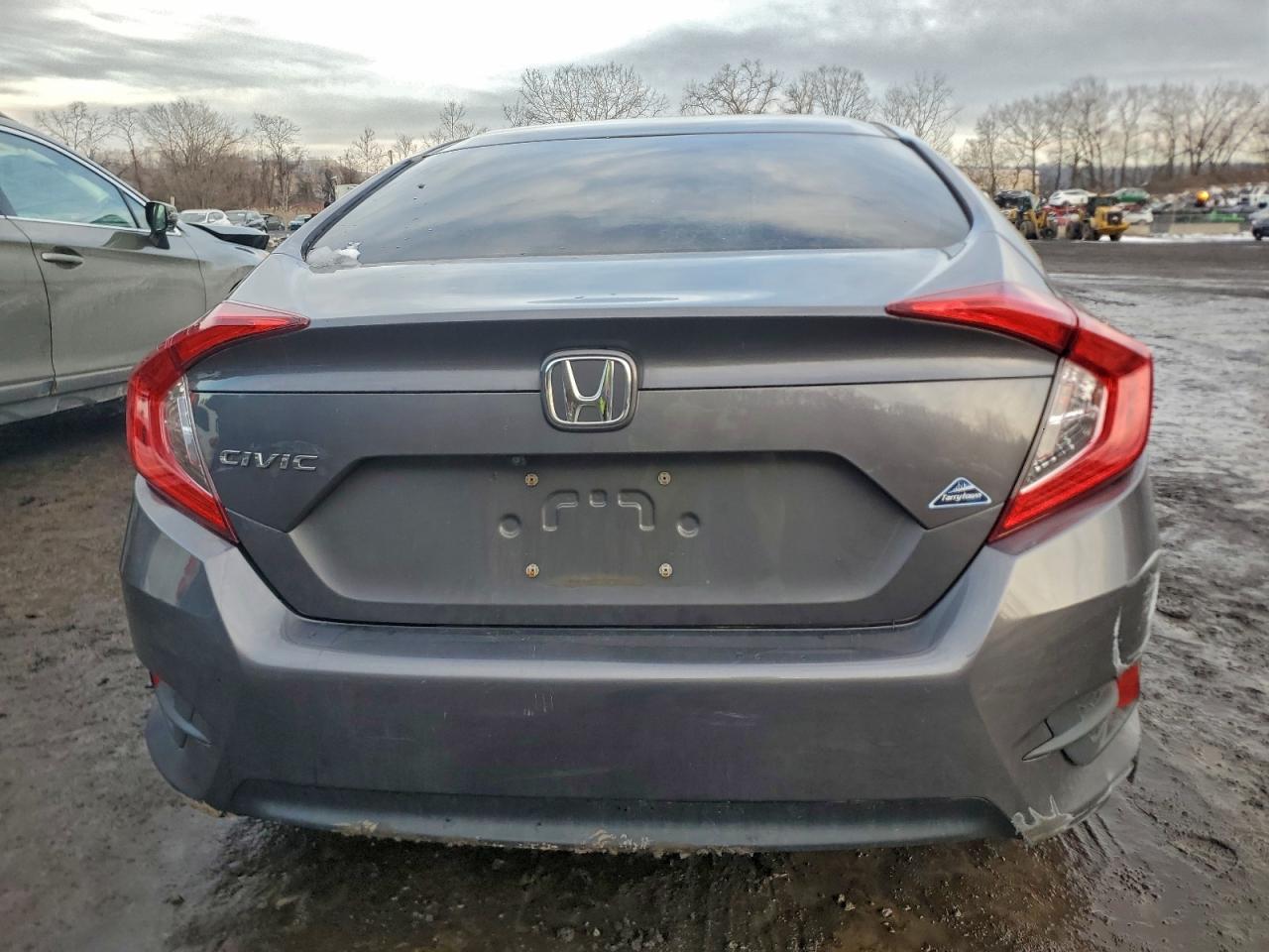 2017 HONDA CIVIC LX photo 6